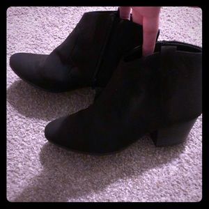 Old Navy ankle boots size 7